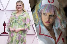 Promising young woman (original title). Emerald Fennell Directed Promising Young Woman In 23 Days