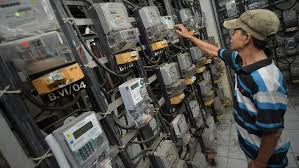 Kode r1, r1t, r1m, r1mt soal tarif diskon listrik viral, begini penjelasan pln sebuah pesan berisi informasi mengenai adanya kode gratis, kode diskon, dan kode tidak diskon untuk tarif listrik viral di aplikasi whatsapp pada Syarat Dapat Subsidi Listrik Gratis Oktober 2020