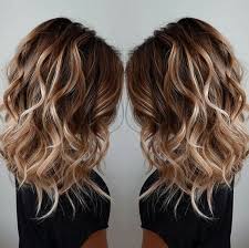 10 Pretty Layered Medium Hairstyles 2020 Met Afbeeldingen Kapsels Haar Half Lang Haar