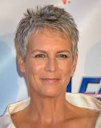 In 2002, jamie lee curtis posed for more magazine with no makeup and no retouching. 160 Jamie Lee Curtis Ideen Jamie Lee Jamie Lee Curtis Schauspieler