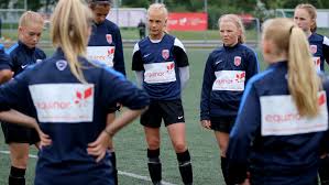 Sportsredaktør i dagbladet og tv2. Svar Til Aftenposten Norges Fotballforbund