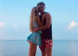 #sam curran #whatisdis #chennai super kings #csk fans love him so much (and rightly so)#sam if you're reading this i assure you i love you more than all these csk fans. Isabella Symonds Willmott Sam Curran Girlfriend Age Photos Instagram
