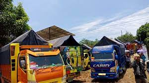 Modifikasi warna bak truk yang paling sering dijumpai adalah modif warna pada bodi truk. Wow Segini Biaya Kalau Mau Modifikasi Sebuah Truk Agar Terlihat Modis Tribun Jateng