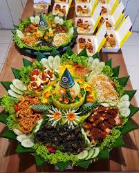 Nasi tumpeng kuning, tumpeng hias, tumpeng karakter, tumpeng mini, tumpeng sederhana tema lomba tumpeng, nasi tumpeng yang enak di bekasi, harga nasi tumpeng untuk ulang. Tengkiu Ce Syany Sudah Order Tumpeng Seafood Hm Seneng Sekali Kl Cocok Tumpeng Tumpengseafood Tumpengnasik Dekorasi Makanan Ide Makanan Makanan