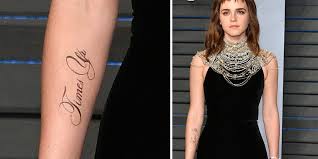Oktober 1981 in wien) ist ein österreichischer politiker (övp). Sie Nimmt Tattoo Schreibfehler Mit Humor