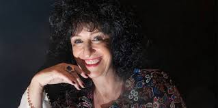 Del disco vuelvo a ser luz (autora: Julia Zenko Revalorizo La Vida Todos Los Dias Showbizbeta Noticias Del Mundo Del Espectaculo