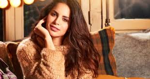 نقدم لكم تطبيق جديد كليا يعرض جميع اغاني الفنانة المصرية امال ماهر ، عبر تنزيل التطبيق يمكنكم الاستماع و الاستمتاع بالبومات بدون انترنت ك البوم اعرف منين. Ø¨Ø¹Ø¯ Ù…Ø¯Ø§Ù‡Ù…Ø© Ø§Ù„Ø£Ù…Ù† Ù„Ù…Ù†Ø²Ù„Ù‡Ø§ ÙˆØºÙ…ÙˆØ¶ Ø§Ø®ØªÙØ§Ø¦Ù‡Ø§ Ø¢Ù…Ø§Ù„ Ù…Ø§Ù‡Ø± ØªØºÙ†ÙŠ Ù„Ù„Ø±Ø¦ÙŠØ³ Ø§Ù„Ø³ÙŠØ³ÙŠ Ø¬Ù†ÙˆØ¨ÙŠØ©