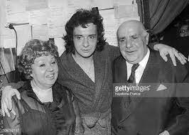 Felix nuvolone, orchestre de felix nuvolone, choeurs de felix nuvolone, fernand sardou, bernard plantey, jack claret, luc barney, huguette boulangeot, colette riedinger, simone sully. Afbeeldingsresultaat Voor Fernand Sardou Muziek