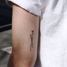Minimalist Twisted Branch Tattoo On Upper Arm Homemade Tattoos Tattoos Tiny Tattoos