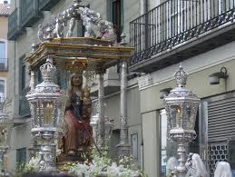 San lorenzo, que necesita la victoria para encaminar su clasificación, recibirá a godoy cruz, desde las 14.20, en el nuevo gasómetro. Virgen De San Lorenzo Wikipedia La Enciclopedia Libre