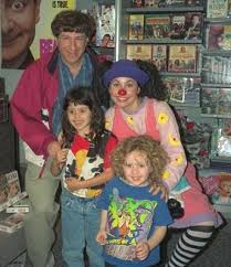 This costume is by far my favorite! Here S What Loonette The Clown From The Big Comfy Couch Looks Like Now Thatviralfeed