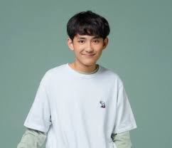 อนุวัฒน์ แซ่โจว หรือที่เรารู้จักกันคือ เฟิร์ส อนุวัฒน์ นักร้องเพลงเศร้าชื่อดังอย่าง ถ้าเขาจะรัก (ยืนเฉยๆเขาก็รัก) จากค่าย marr และมียอดเข้า à¸„à¸¥ à¸‡à¸£ à¸ à¹€à¸žà¸¥à¸‡à¸ªà¸°à¸— à¸­à¸™à¸„à¸§à¸²à¸¡à¸«à¸§ à¸™à¹„à¸«à¸§à¸ª à¸™à¹„à¸›à¸— à¸‡à¹ƒà¸ˆà¸ˆà¸²à¸ à¹€à¸Ÿ à¸£ à¸ª à¸­à¸™ à¸§ à¸•à¸™ à¸š à¸™à¹€à¸— à¸‡ 4396333