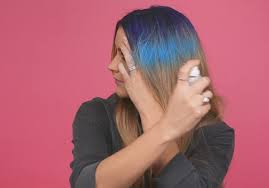 As reid explains, uncolored hair still breaks down from sun and chlorine, salt and the cuticle keep your dyed hair in check with this spray that's specifically engineered to lock in color and combat fading. How To Colour Hair With Coloured Hairspray Superdrug