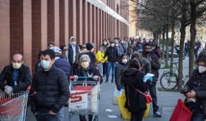 L'iper all'interno de il centro di arese sarà aperto dalle 8.00 alle 21.00. Supermercati Aperti E Chiusi Sabato 1 Maggio Gli Orari Di Iper Esselunga E Carrefour Il Notiziario