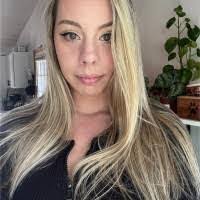 Shawna Morse's Instagram, Twitter & Facebook