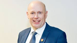 Bürgermeisterwahl: Großefehntjer Rathauschef macht es spannend