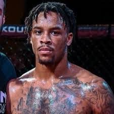 Kris Dodson's Instagram, Twitter & Facebook