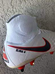 Simon kjær var ikke tilfreds med spillet i anden halvleg. Simon Kjaer On Twitter My Family Always With Me During The Worldcup Best Colours So Far By Nike Now For The Biggest Stage Worldcup2018 Nikefootball Nikefootball Justdoit Denmark Den Https T Co Blr4l2lnoi