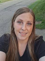 Yall im so close! I need like 80 more followers ! Let's go F4F please!