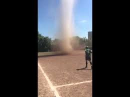 Maybe you would like to learn more about one of these? Hamburg Fegt Da Ein Wirbelsturm Uber Den Fussballplatz Youtube