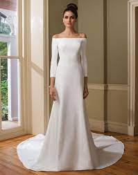 Pin By Sarah Hall On Wedding Dresses Minimalist Wedding Dresses Classic Wedding Gowns Dream Wedding Dresses