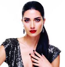 Attrici, attrici straniere, ragazze attrice francese, capelli lunghi, capelli neri, francese, giovane attrice, giovane attrice francese, inglese, italiano, lingue, occhi marroni leon de la vallée giovanissimo e molto promettente leon è quello che si dice un eclettico nel mondo dell’arte. Tuba Buyukustun Bellezza Naturale Bellezza Benessere