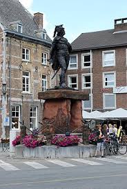 In caesar's de bello gallico, ambiorix and his deeds were rediscovered. Standbeeld Van Ambiorix Wikipedia