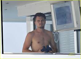 Leonardo DiCaprio is Shirtless: Photo 1312971 | Leonardo DiCaprio, Lukas  Haas, Shirtless Photos | Just Jared: Entertainment News