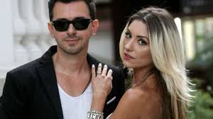 Aceștia erau proaspăt divorțați în momentul în care lidia buble a intrat în viața lor. S7ywc9f7ayprm