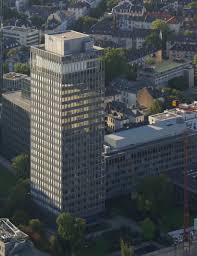 In 2019 its total assets were 4 941,52 mln eur, providing the bank with the market share of 0.07%. Bhf Bank Frankfurt Am Main 1966 Structurae