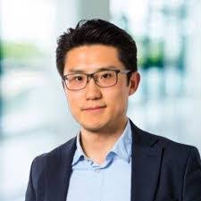 Holly Singh's Instagram, Twitter & Facebook