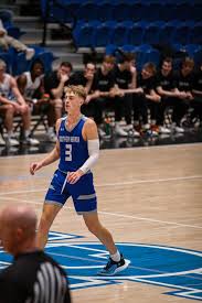 Max Topham (@MaxTopham3)