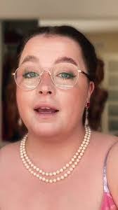 Kimberly Koon's Instagram, Twitter & Facebook