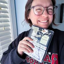 Do you want the house tour? (We just want to show you our Alani fridge) 😌💕