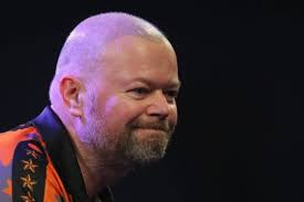 Darts great raymond van barneveld fell ill at the players championship and required treatment from two ambulances which were on the scene. Raymond Van Barneveld Ends Darts Career Now I Am Ready To Enjoy Life Dutchnews Nl