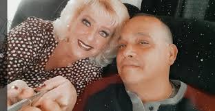 Contributions to the tribute of Wallace Gonzalez