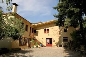 Camping de muntanya de 1ª categoria, lloguer de parcel·les i bungalows en ple pre pirineu a la comarca del berguedà dins el terme municipal de borredà bergueda camping familiar a tocar situat a la comarca del berguedà a l'àrea protegida de la riera de merlès, tindràs la natura per companya. Can Riera De Ciuret Accac