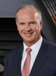 Hue Mach's Instagram, Twitter & Facebook