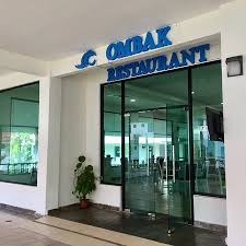 Facing a lagoon, this casual resort hotel in landscaped gardens is 2 km from pantai bisikan bayu beach and 13 km from the town of kuala besut. Resort Restaurant Picture Of Bayu Balau Beach Resort Kota Tinggi Tripadvisor