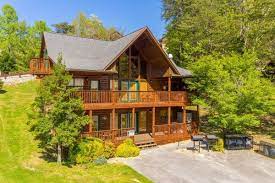 Enjoy incredible amenities like fire pits, theater rooms, and indoor. Pool Side Lodge Large 6 Bedroom Cabin Rental In Pigeon Forge With Pool 140524 Find Rentals