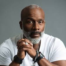 Benjamin Winans (@TheBeBeWinans)
