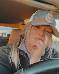 𝗔𝗶𝗺𝗲𝗲 (@aimee.hare) • Instagram photos and videos