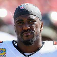 Lavonte David Injury History & Updates