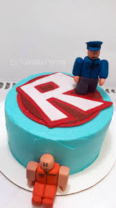 Pin By Sharon Guerue On Cakes Roblox Birthday Cake Roblox Cake Birthday Cake Kids