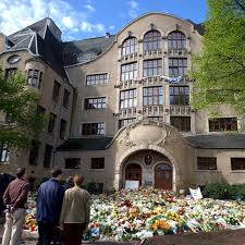 Das gymnasium nummer 175 in der russischen stadt kasan (c) apa/afp/press 175 in der stadt kasan, 700 kilometer östlich von moskau. Amoklauf Von Erfurt 15 Jahre Danach Was Sich Seitdem Geandert Hat Stern De