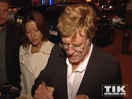 Sie haben einmal gesagt, ihnen gefällt, dass ihre frau aus europa kommt. Robert Redford Mit Seiner Frau Sybille Szaggars 2007 In Berlin Tikonline De