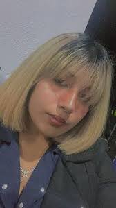 Leslie Breton's Instagram, Twitter & Facebook