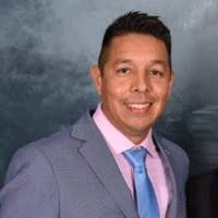 40+ perfiles de «Daniel Delfín»