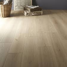 Sol Stratifie Artens Plus Ep 7 Mm Decor Chene Blanchi Sol Stratifie Chene Blanchi Sol Salon