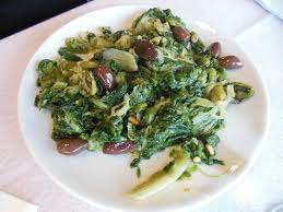 #scarola #rome #magazzinoscipioni #veg #veggie #goveg #vegetarian #lunch. Scarola Con Uvetta Pinoli E Olive Taggiasche Foto Di Ristorante Il Commodoro Trevignano Romano Tripadvisor